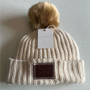 Love Your Melon beanie💫Cream💫NWT!💫removable puffy ball!